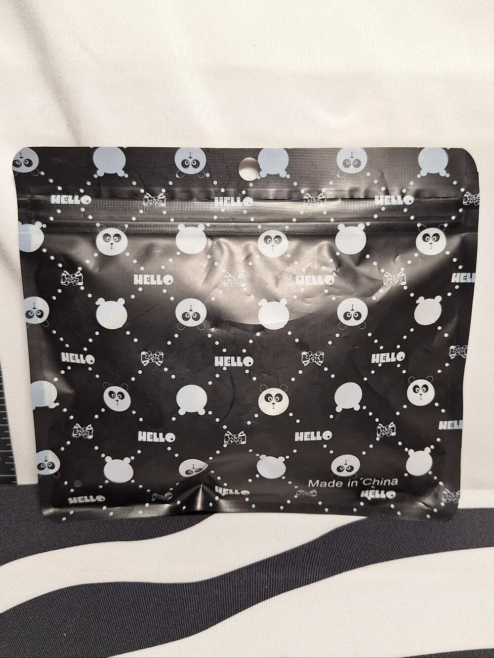 Tubie Scrunchie with 2 Safety Clips